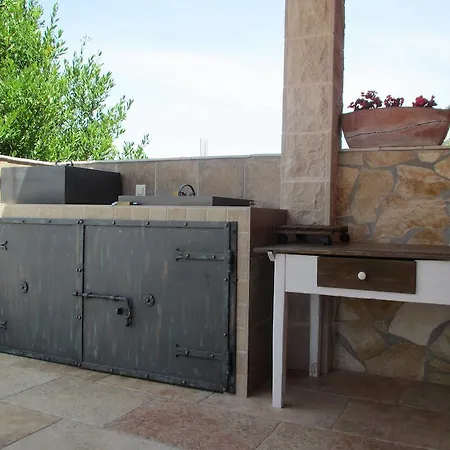 Apartment San Antonio Slatine
