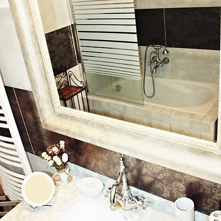 San Antonio Apartment *