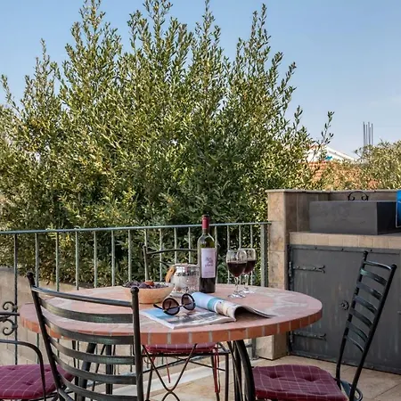 San Antonio Apartment Slatine