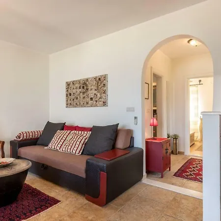 Apartment San Antonio Slatine